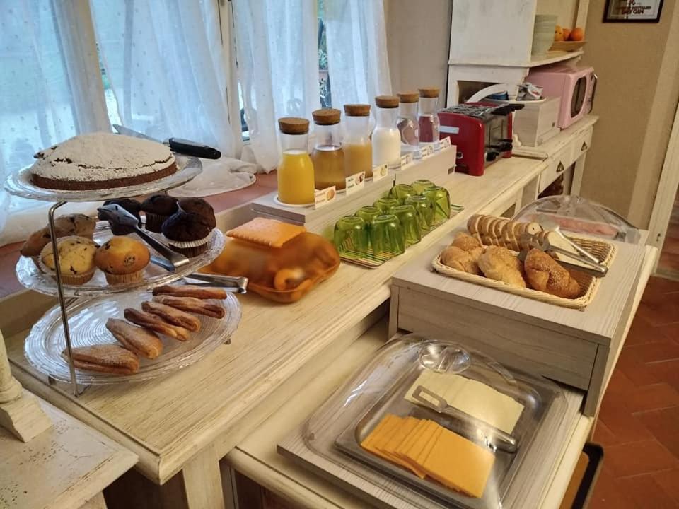 Olivia B&B And Apartment Cantagrillo Bagian luar foto